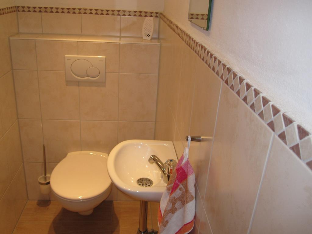 אוברסטדורף Gaestehaus Bach חדר תמונה